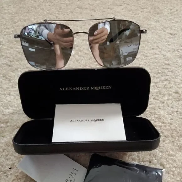 ALEXANDER MCQUEEN Women\'s AM0124SK 59mm Alexander Mcqueen AM0124SK 003 Gold Sunglasses – Online Sale UK main image 4